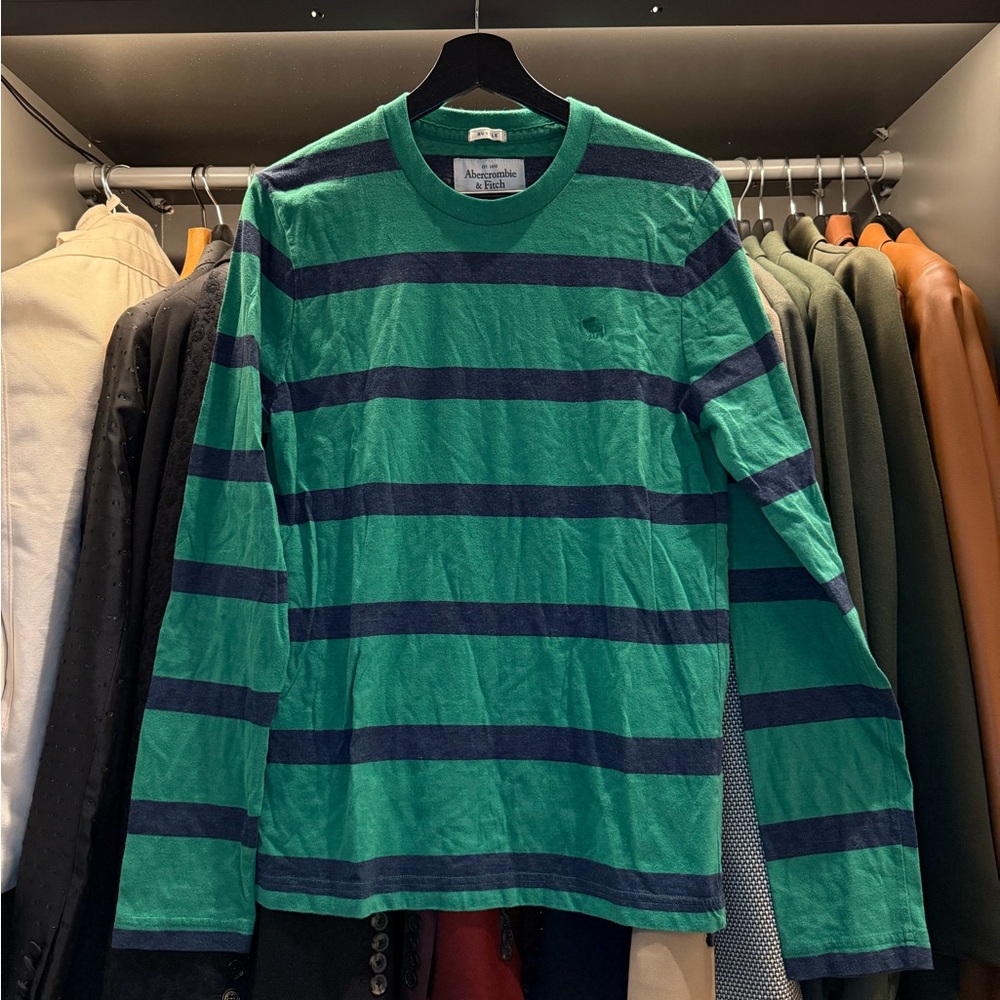 Abercrombie & Fitch Long-Sleeved T-Shirt (Men’s)